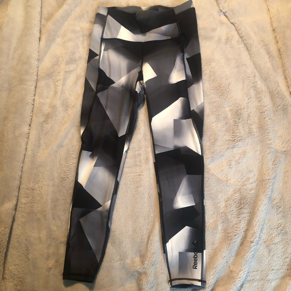REEBOK Women SZ Small Black Printed Leggings